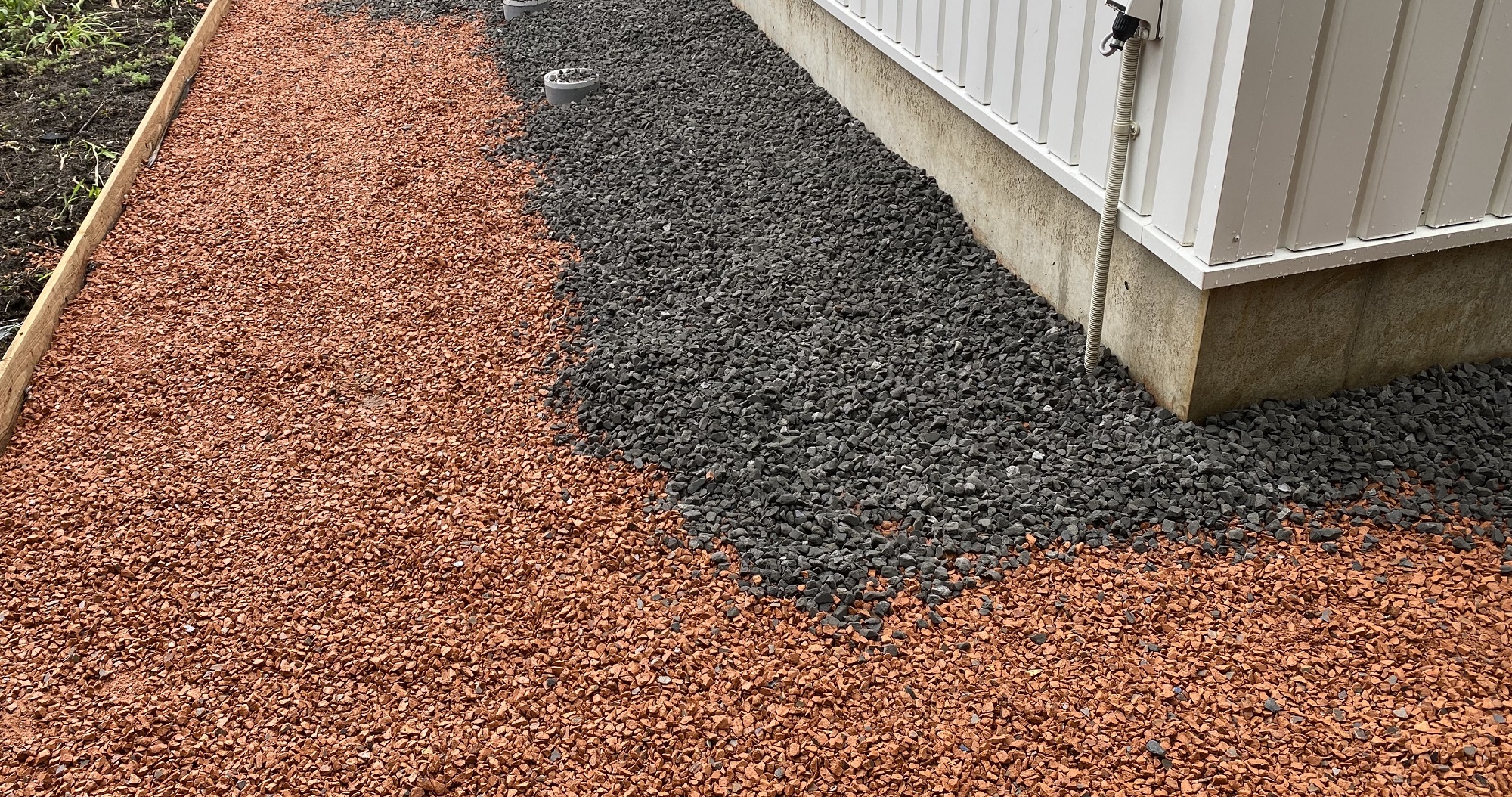 千葉県最安値 瓦チップ4トン14，000円で販売致します。千葉県